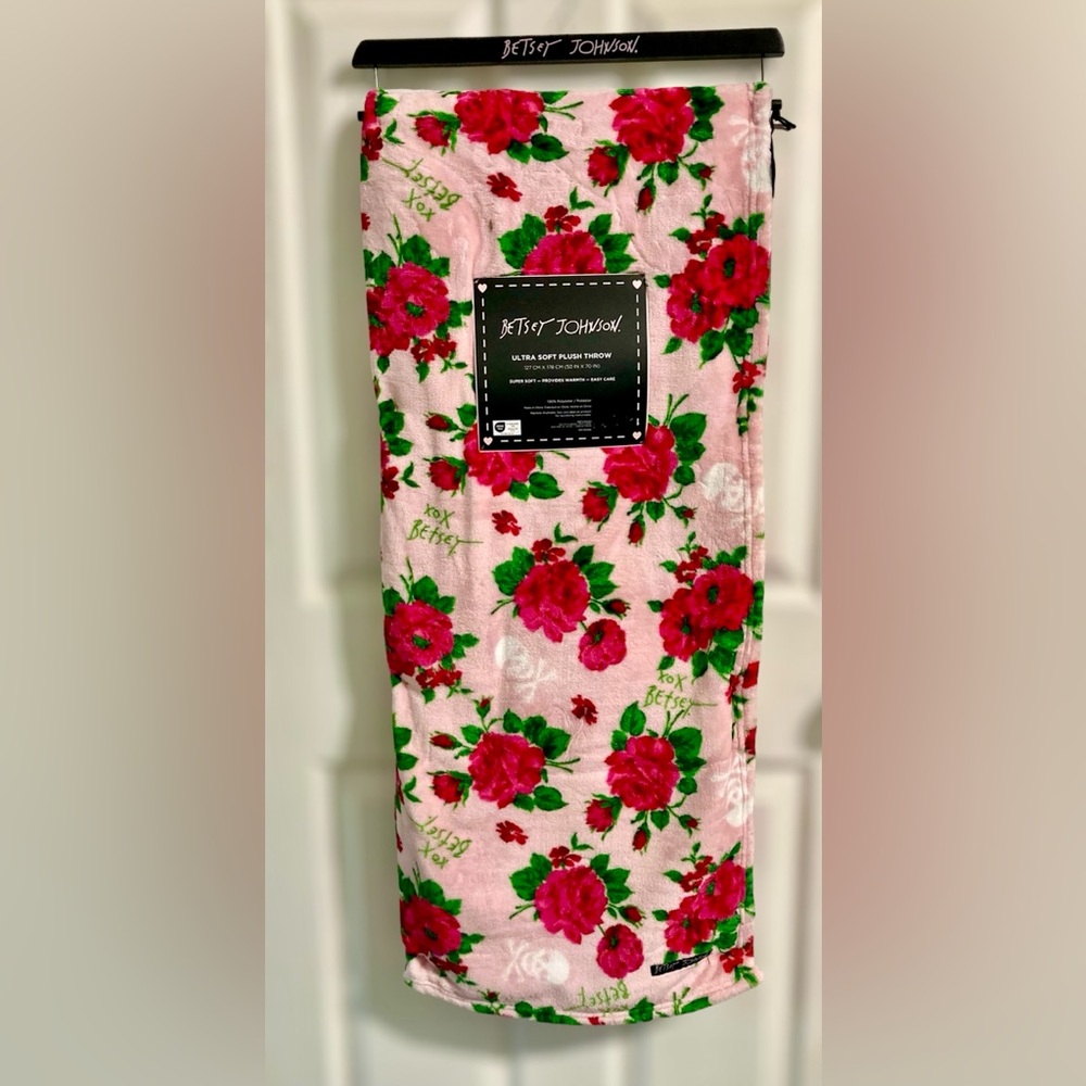Betsey Johnson Red Roses and Skulls Plush Throw / Blanket